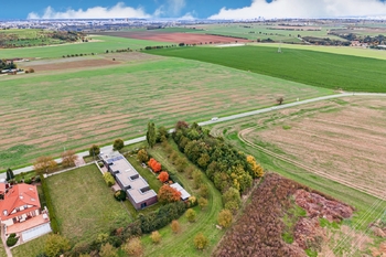 Prodej pozemku 1100 m², Ořech