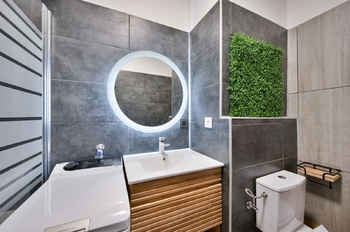Koupelna - Prodej bytu 3+1 v osobním vlastnictví 66 m², Aš