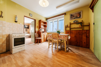 Prodej domu 284 m², Chrast