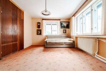 Prodej domu 284 m², Chrast