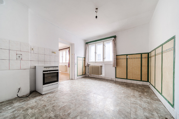 Prodej domu 284 m², Chrast