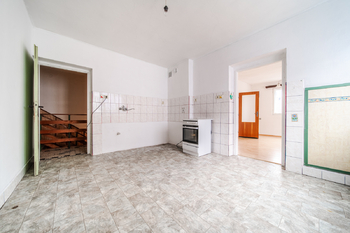 Prodej domu 284 m², Chrast