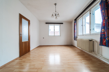 Prodej domu 284 m², Chrast