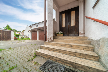 Prodej domu 284 m², Chrast