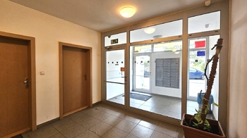 Prodej obchodních prostor 26 m², Praha 10 - Hostivař