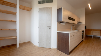 Pronájem bytu 2+1 se zasklenou lodžií, 60 m2, ulice Dědická, Brno-Slatina - Pronájem bytu 2+1 v osobním vlastnictví 60 m², Brno