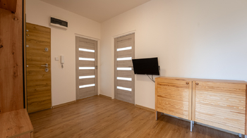Pronájem bytu 2+1 se zasklenou lodžií, 60 m2, ulice Dědická, Brno-Slatina - Pronájem bytu 2+1 v osobním vlastnictví 60 m², Brno