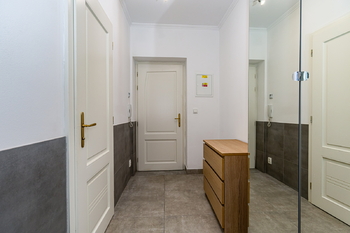 Pronájem bytu 1+kk v osobním vlastnictví 38 m², Praha 5 - Smíchov