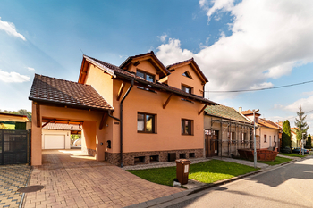 Prodej domu 351 m², Uherské Hradiště