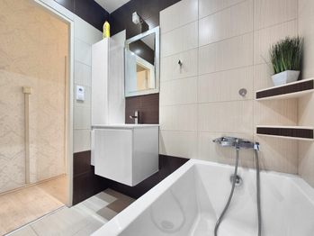 Pronájem bytu 3+1 v osobním vlastnictví 71 m², Praha 5 - Hlubočepy