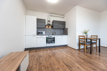 Pronájem bytu 2+kk v osobním vlastnictví 60 m², Praha 9 - Čakovice