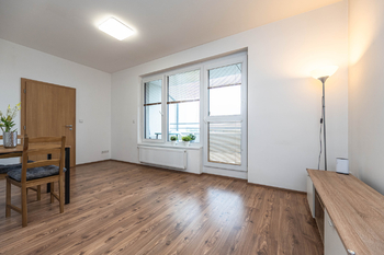 Pronájem bytu 2+kk v osobním vlastnictví 60 m², Praha 9 - Čakovice