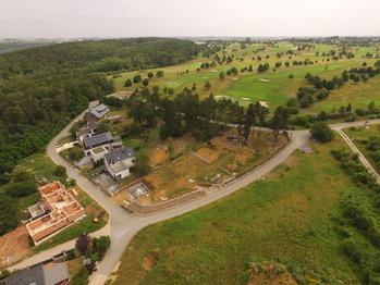 Prodej pozemku 1666 m², Vysoký Újezd