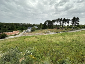 Prodej pozemku 1666 m², Vysoký Újezd