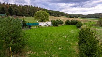Prodej pozemku 886 m², Drevníky