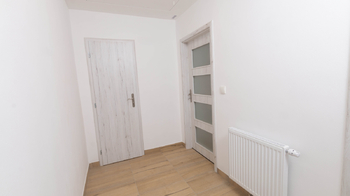 předsíň - Prodej bytu 2+kk v osobním vlastnictví 46 m², Praha 3 - Žižkov