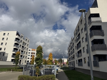 pohled na lokalitu - Pronájem bytu 2+kk v osobním vlastnictví 52 m², Praha 10 - Uhříněves