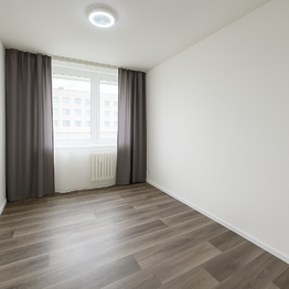 Ložnice - Prodej bytu 2+kk v osobním vlastnictví 48 m², Kladno