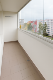 Lodžie - Prodej bytu 2+kk v osobním vlastnictví 48 m², Kladno