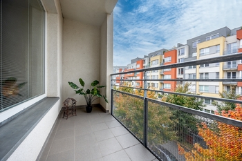 Lodžie - Prodej bytu 2+kk v osobním vlastnictví 67 m², Praha 5 - Zličín