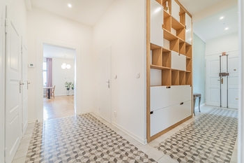 Prodej bytu 3+kk v osobním vlastnictví 93 m², Praha 5 - Smíchov