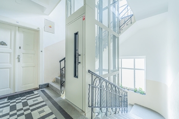 Prodej bytu 3+kk v osobním vlastnictví 93 m², Praha 5 - Smíchov