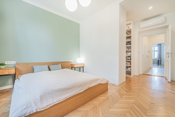 Prodej bytu 3+kk v osobním vlastnictví 93 m², Praha 5 - Smíchov