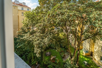 Prodej bytu 3+kk v osobním vlastnictví 93 m², Praha 5 - Smíchov