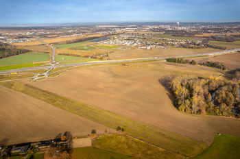 Prodej pozemku 37224 m², Roudné