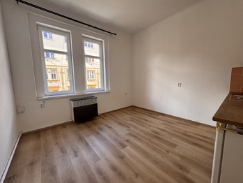 Pronájem bytu 1+kk v osobním vlastnictví 25 m², Praha 8 - Libeň