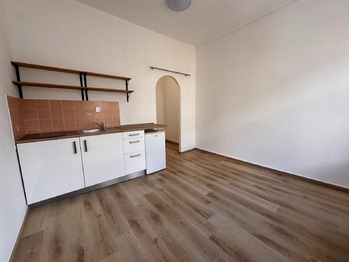 Pronájem bytu 1+kk v osobním vlastnictví 25 m², Praha 8 - Libeň