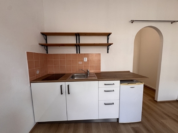 Pronájem bytu 1+kk v osobním vlastnictví 25 m², Praha 8 - Libeň