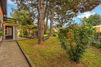 Prodej domu 307 m², Zlosyň