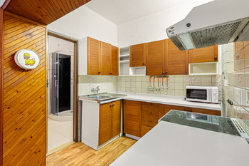 Prodej domu 307 m², Zlosyň
