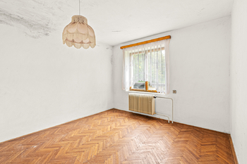 Prodej domu 307 m², Zlosyň