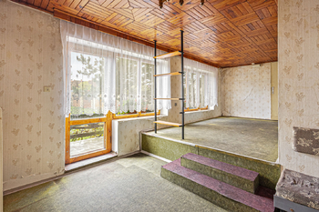 Prodej domu 307 m², Zlosyň