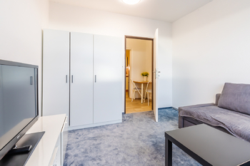 ložnice - Prodej bytu 2+kk v osobním vlastnictví 47 m², Praha 6 - Ruzyně