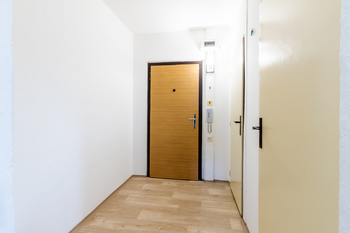 vstupní předsíň - Prodej bytu 2+kk v osobním vlastnictví 47 m², Praha 6 - Ruzyně