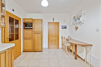 Prodej domu 256 m², Suchdol