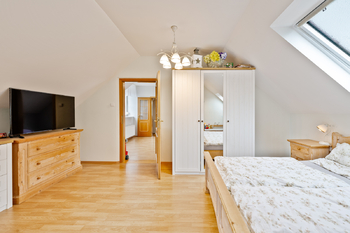 Prodej domu 256 m², Suchdol