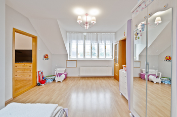 Prodej domu 256 m², Suchdol