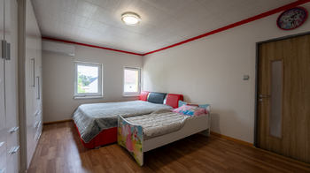 1.patro - pokoj 3 - Prodej domu 145 m², Dětkovice