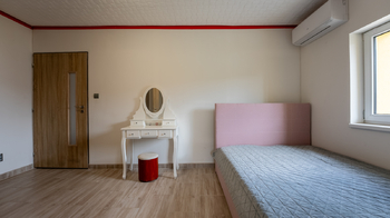 1.patro - pokoj 4 - Prodej domu 145 m², Dětkovice