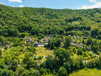 Prodej pozemku 1306 m², Trmice