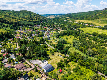 Prodej pozemku 1306 m², Trmice
