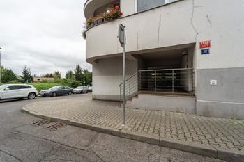 Prodej bytu 2+kk v osobním vlastnictví 79 m², Praha 5 - Radotín