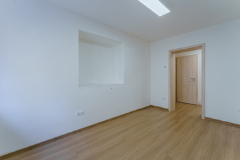Prodej bytu 3+kk v osobním vlastnictví 63 m², Dobříš