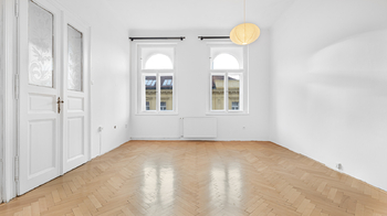 Pokoj je velmi světlý - Pronájem bytu 1+1 v osobním vlastnictví 41 m², Praha 2 - Vinohrady