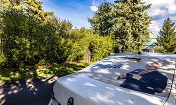 Parkování před zahradou - Prodej chaty / chalupy 20 m², Košťany