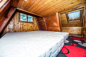 Prostor na spaní - Prodej chaty / chalupy 20 m², Košťany